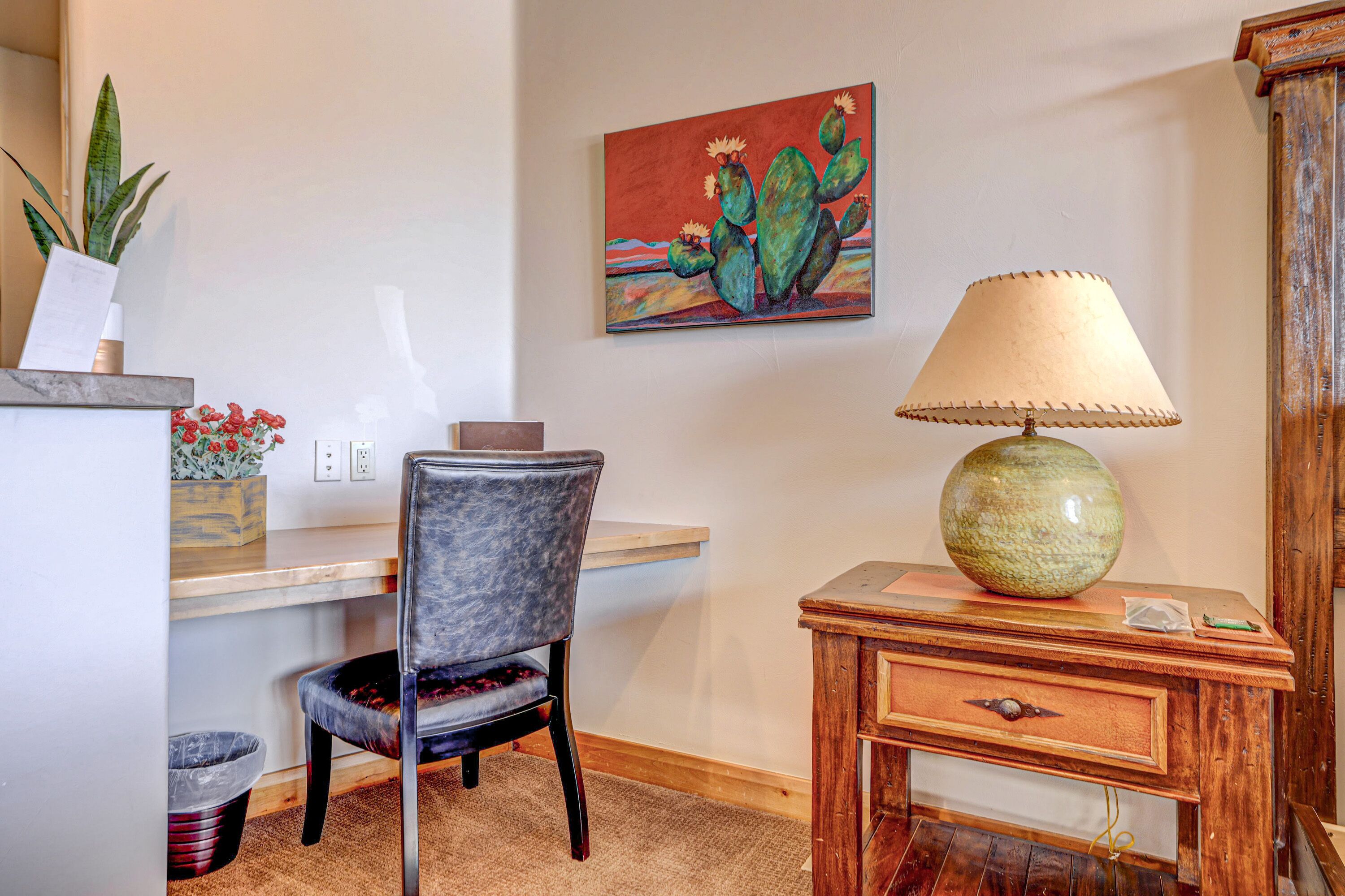 800 Sq. Ft. Villa in Entrada w/Private Garage and Newly Remodeled Bathroom