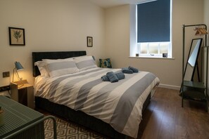 2 bedrooms, WiFi, bed sheets - 23 Tanners Yard - Modern studio-style apartment in the heart of Kendal (Dog-friendly) (Kendal)