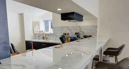 23 Tanners Yard - Modern studio-style apartment in the heart of Kendal (Dog-friendly)