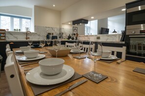 Dining - 23 Tanners Yard - Modern studio-style apartment in the heart of Kendal (Dog-friendly) (Kendal)