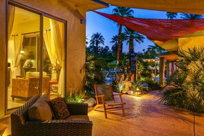 Terrace/patio - Spacious & luxurious dog-friendly home w/private pool spa & outdoor heated pool (Palm Springs)