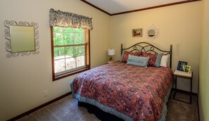 5 slaapkamers, een strijkplank/strijkijzer, gratis wifi, beddengoed