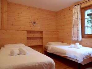 4 habitaciones, escritorio y internet gratis 