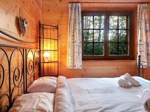 4 Schlafzimmer, Schreibtisch, kostenloses Internet