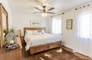 2 bedrooms, desk, iron/ironing board, travel cot