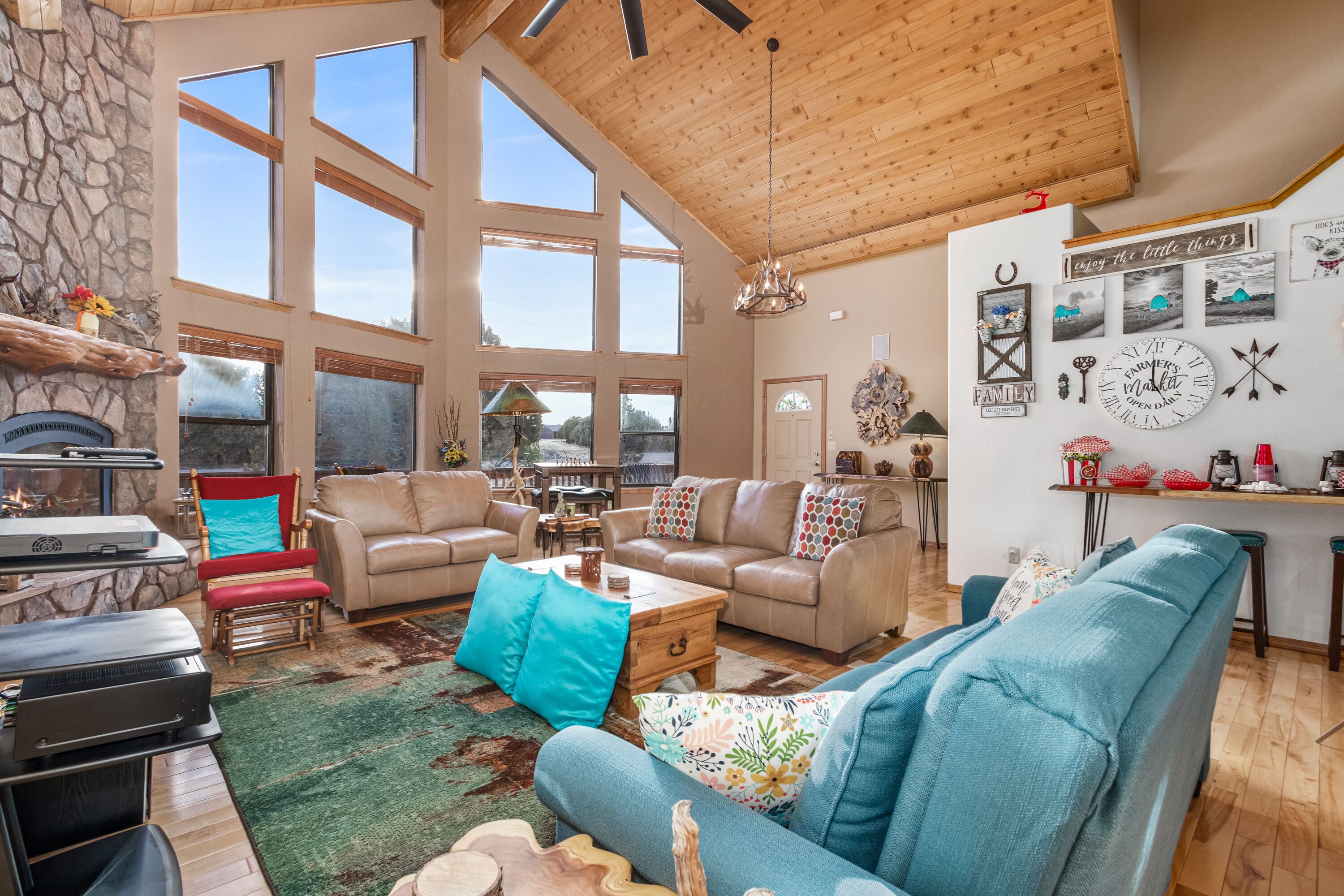 Pack your bags and leave tonight - Accommodations & Amenities Await!!! 