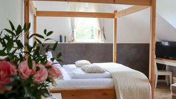 1 Schlafzimmer, Schreibtisch, Reisekinderbett, WLAN