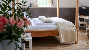 1 室のベッドルーム、デスク、WiFi、ベッドシーツ