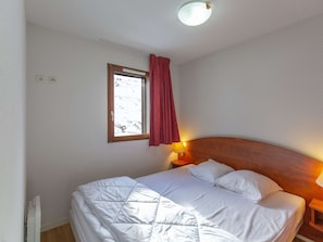 2 bedrooms