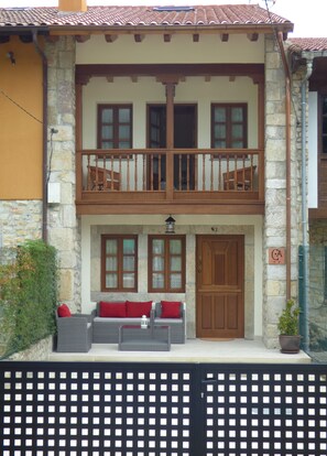 Exterior detail