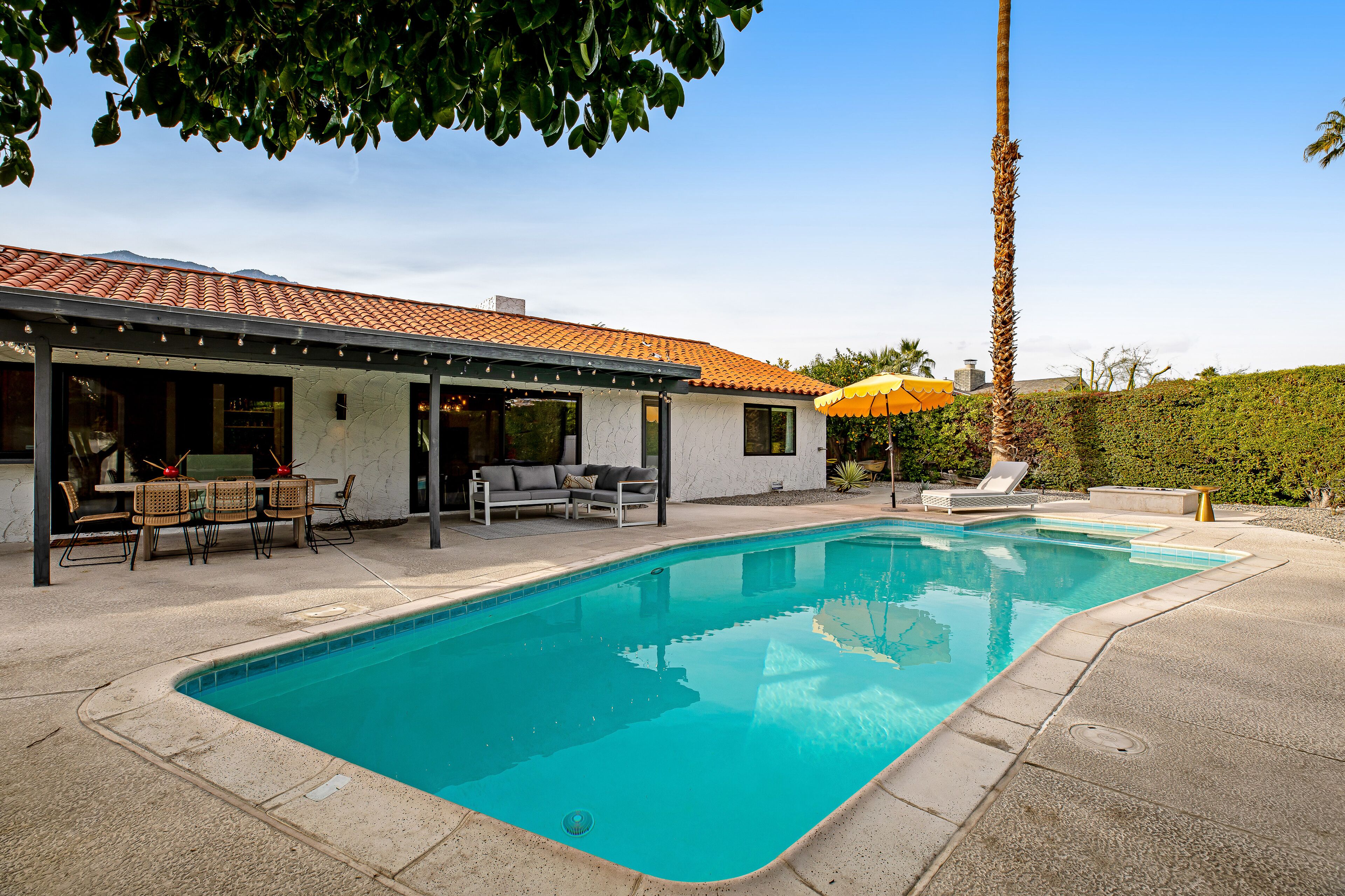 Highball House with private pool, spa, firepit & artful designer interior