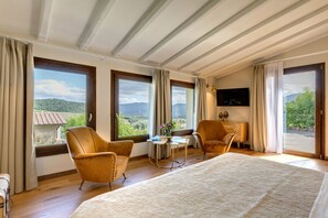 7 habitaciones, tabla de planchar con plancha y wifi gratis