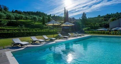 AMORE RENTALS - Villa Mia with Private Pool, Garden, Terraces and Parking