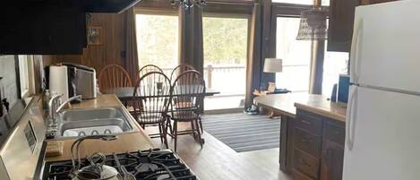 微波炉、烤箱、炉灶