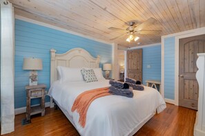 5 soverom, strykejern/-brett, reiseseng for barn og wi-fi (inkludert)