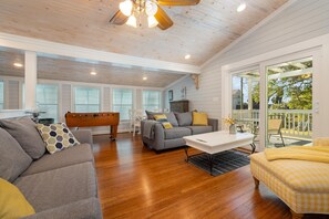 Smart-TV, videospill og fotballspill