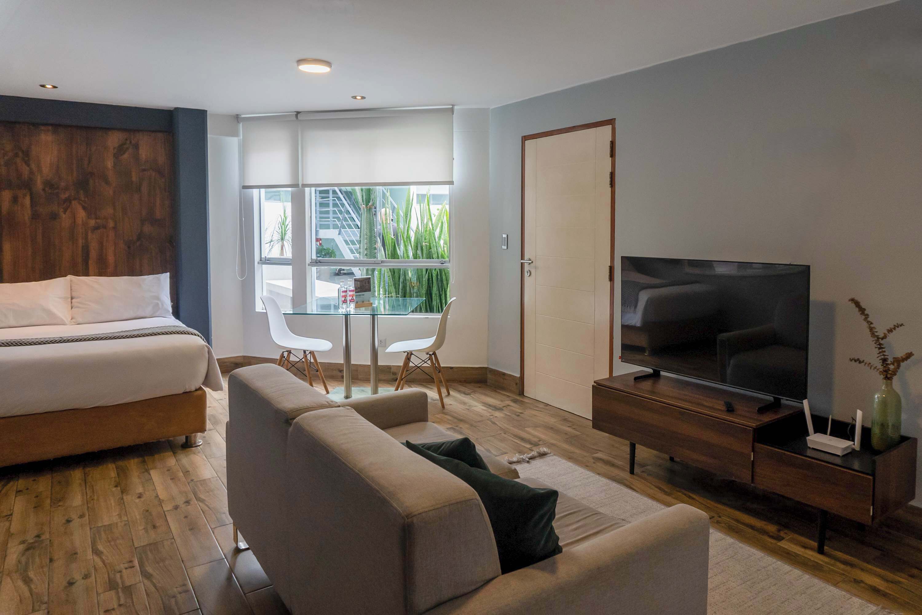 Televisor, serveis de streaming, estèreo i oficines 