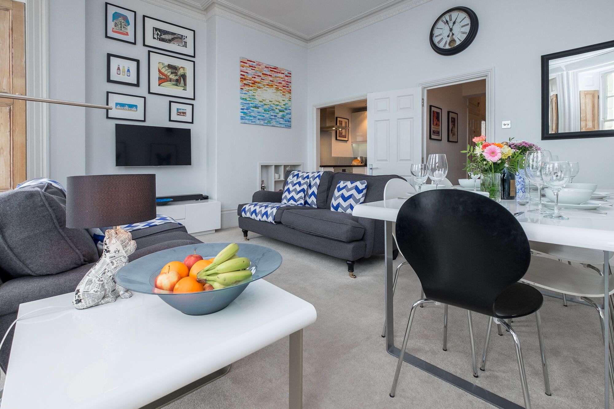 Lux 2 bed seaviews: New listing discount *****