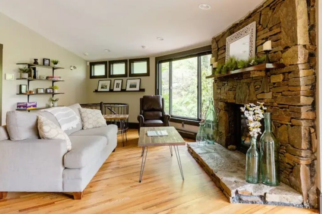 Modern Round House-Mtn- Views- 2 MI to DT AVL