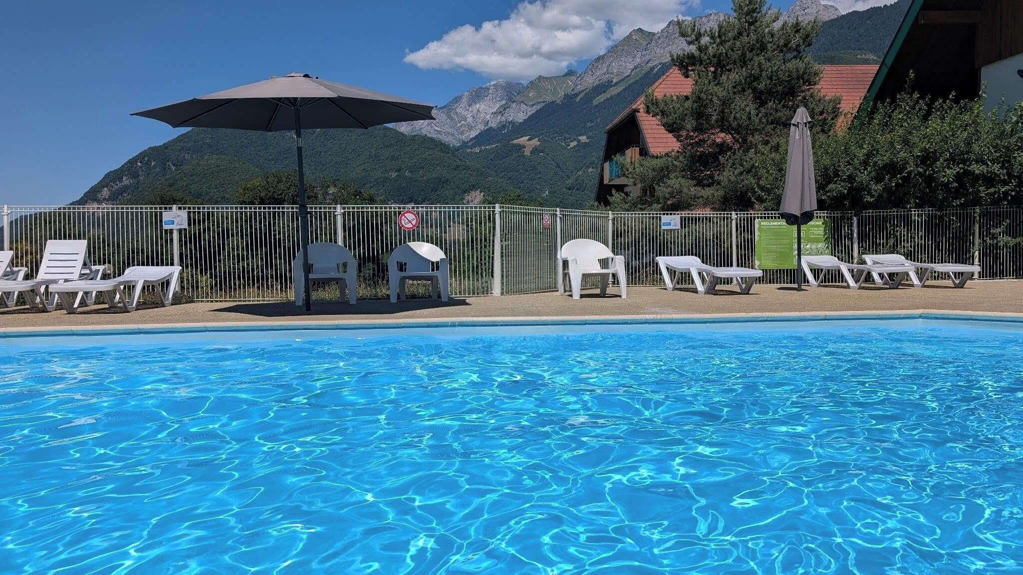 Una piscina cubierta