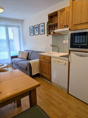 TV, video games, table football, ping pong