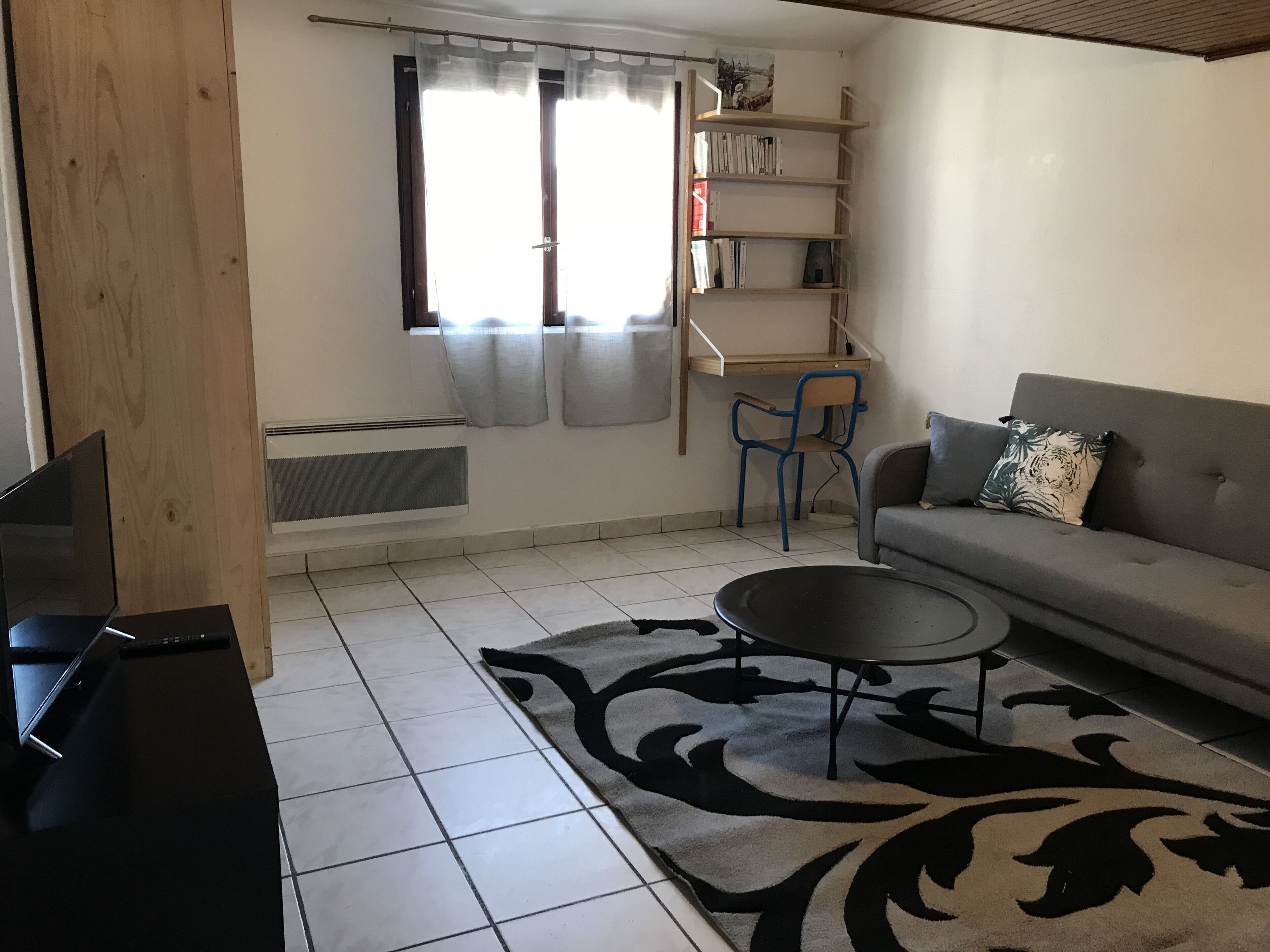 Maisonnette avec terrasse proche tram