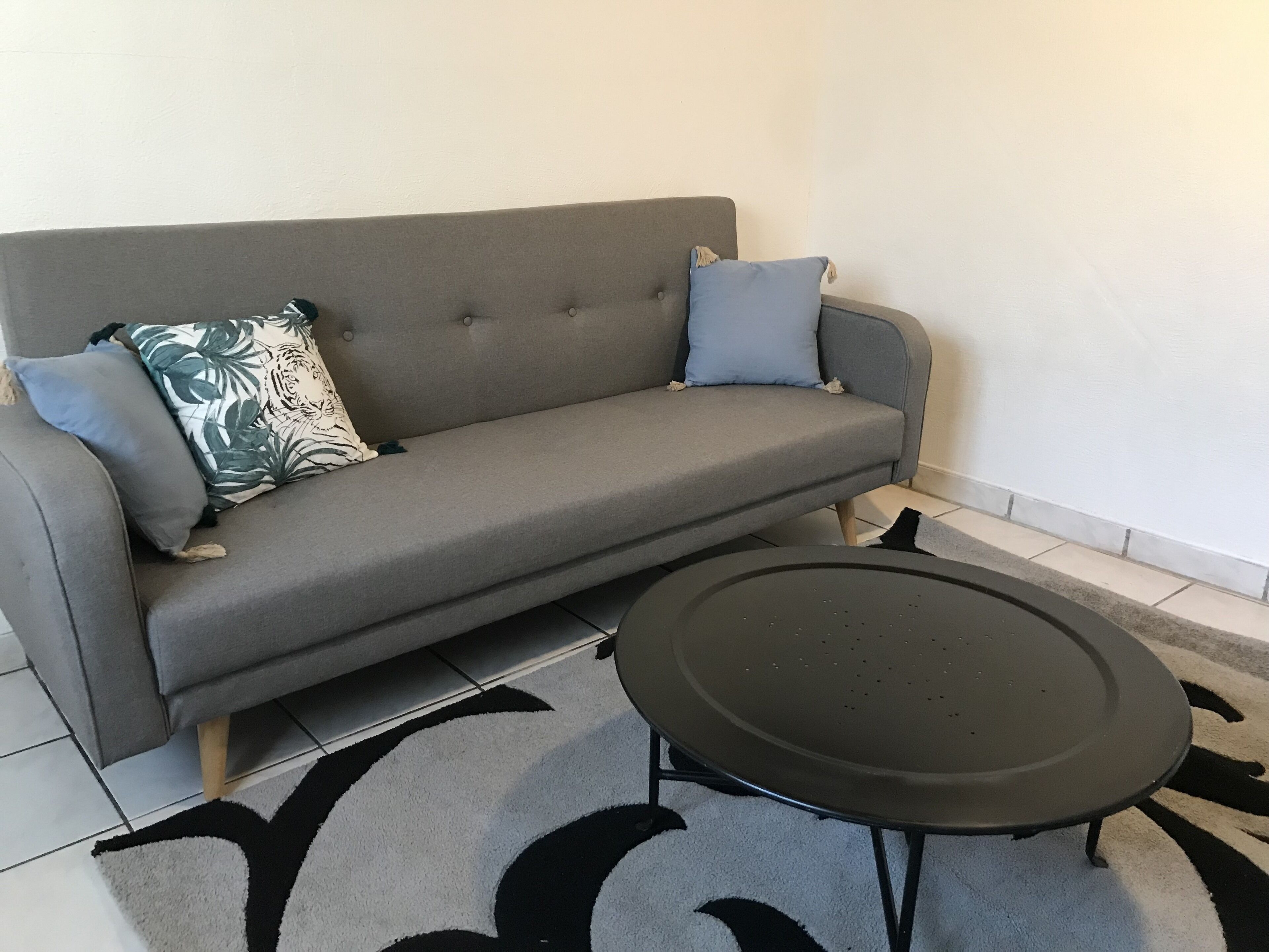 Maisonnette avec terrasse proche tram