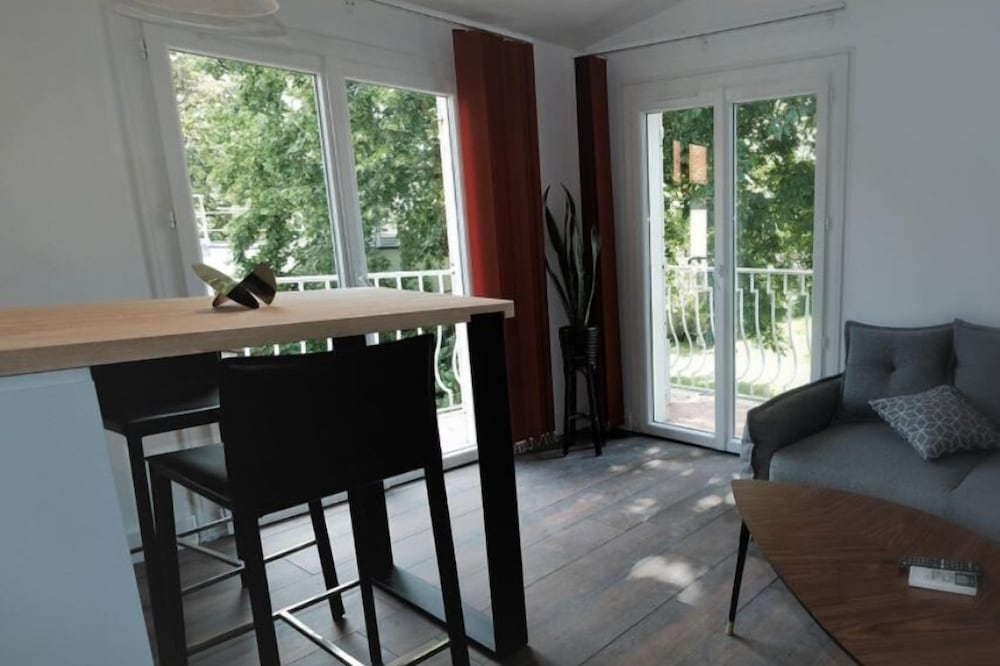 Apartment 40 m2 quiet, comfortable and bright