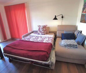 1 bedroom, iron/ironing board, WiFi, bed sheets