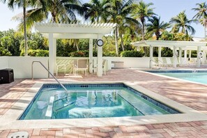Pool - Gorgeous Bayside Residence, Sleeps 5 (Captiva)