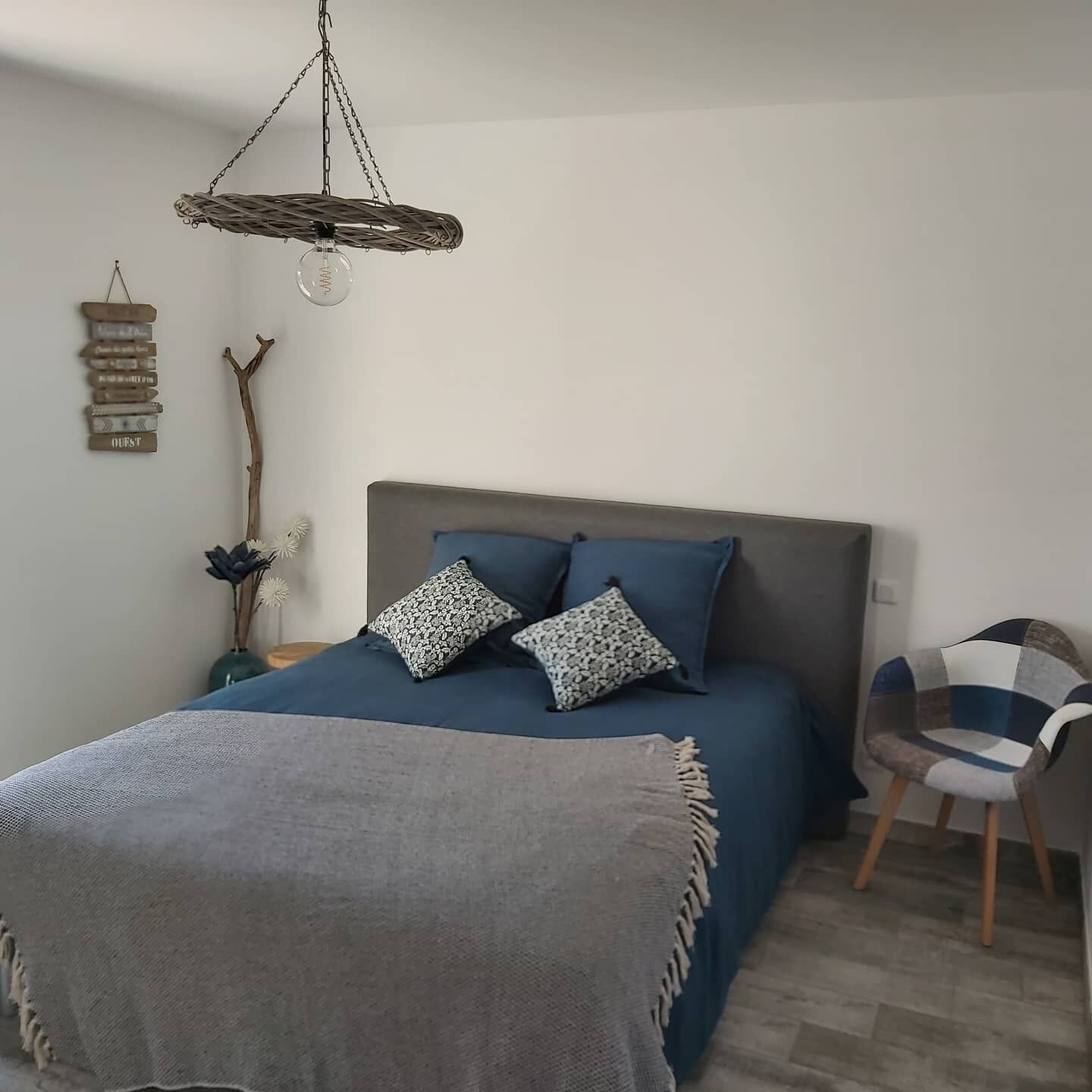 New 4 * house with spa, swimming pool, garden, garage