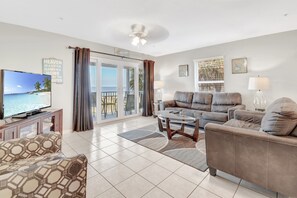 Smart-TV, DVD-Player, Bücher, Videothek