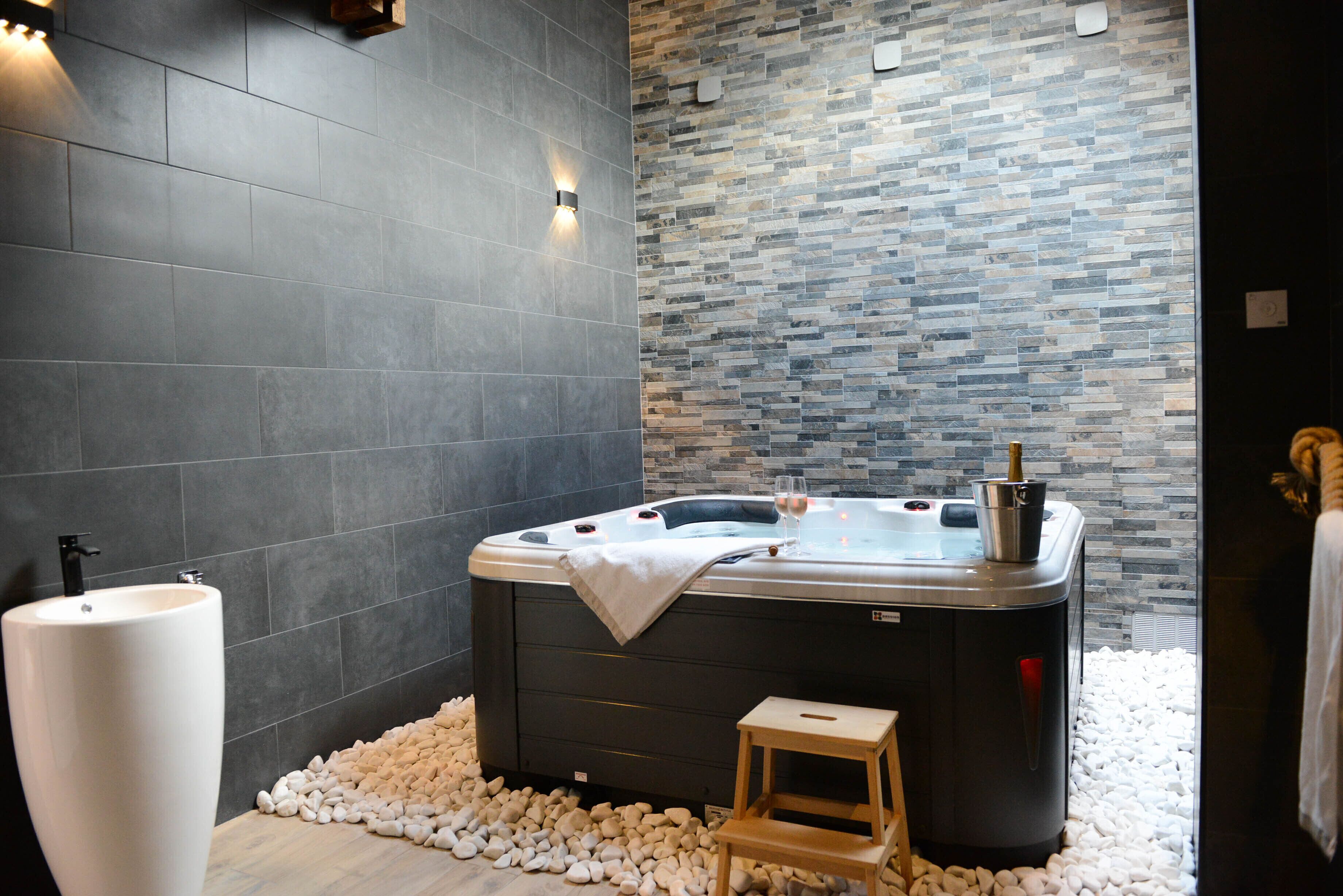 Loft  les 3  eaux, piscine  et SPA à 2 pas du bassin