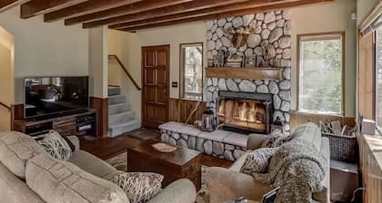 Lake Home in the Pines with a Dodger history