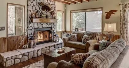 Lake Home in the Pines with a Dodger history