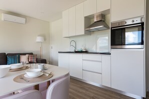 Frigorifero, microonde, forno, lavastoviglie