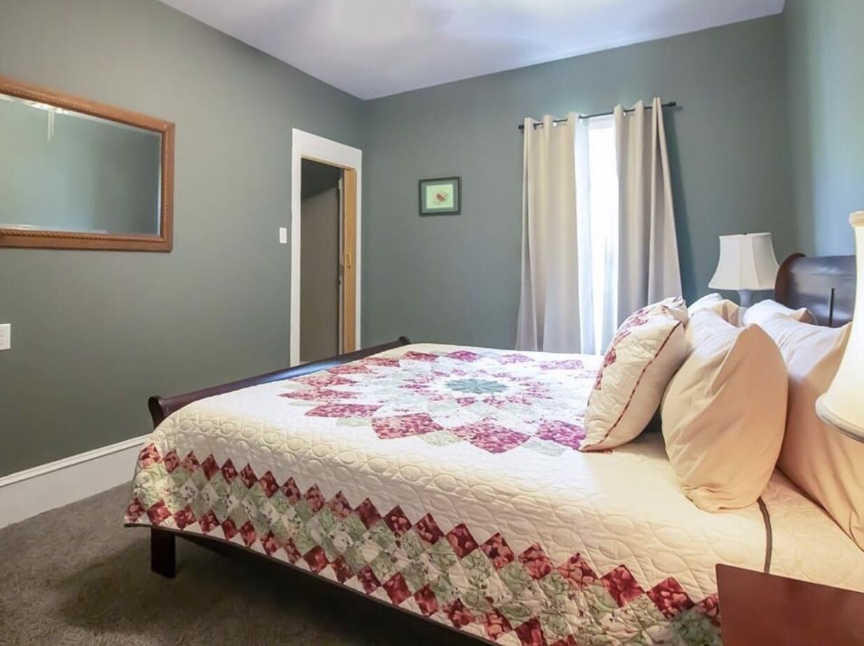 Restored 1880 Farmhouse Modern Amenities & direct access to Tall Pines ATV park 