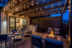 Outdoor dining - O-65| Poolhouse at Ocotillo Springs * Private Pool (Santa Clara)