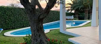 Magnifique Villa Très Bien Située Avec vue Mer, Piscine et Beaux Jardins
