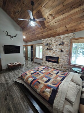 3 bedrooms, free WiFi, bed sheets