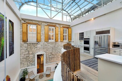 6th St Mansion w Indoor Pool + Walk to Everything