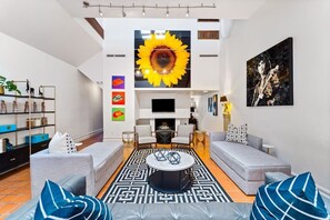 TV, offices - The Graeber | Historic Mansion + Indoor Pool (Austin)