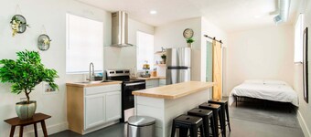 Quaint cozy studio located in the heart of El Paso