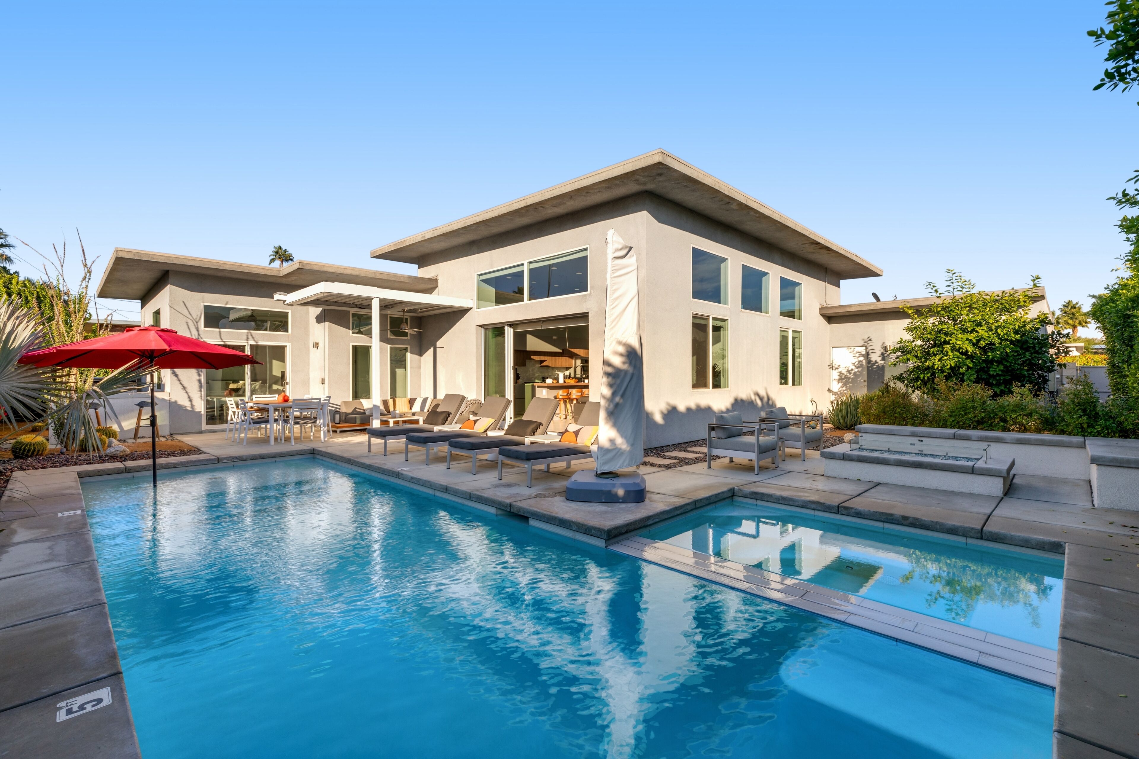 Newly remodeled, modernist home with private pool, spa, & grill - dog-friendly