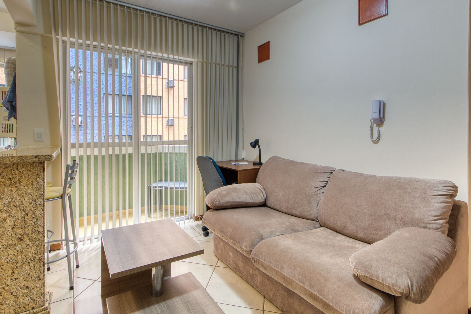 Great apartment in the Center furnished and with garage