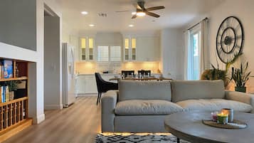 TV connectée, cheminée