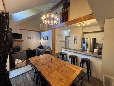 🎿 Ultimate Side by Side Ski in/out condos, 6 🛌, 6 pullouts, 6 🛁, 2 hottubs