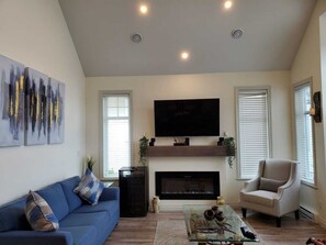 Smart TV, fireplace, stereo, offices
