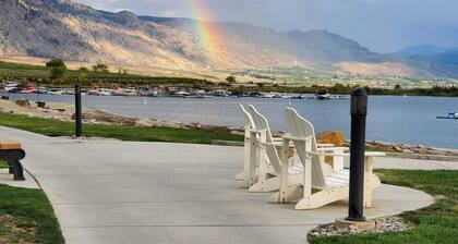 Perfect Canadian getaway at The Cottages on Osoyoos Lake!