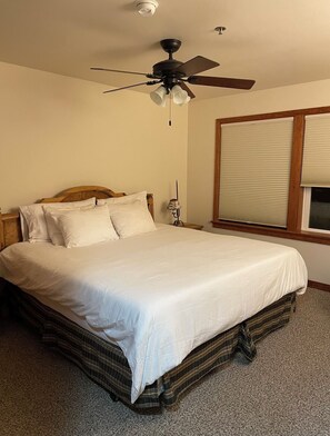 2 Schlafzimmer, kostenloses WLAN, BettwÀsche